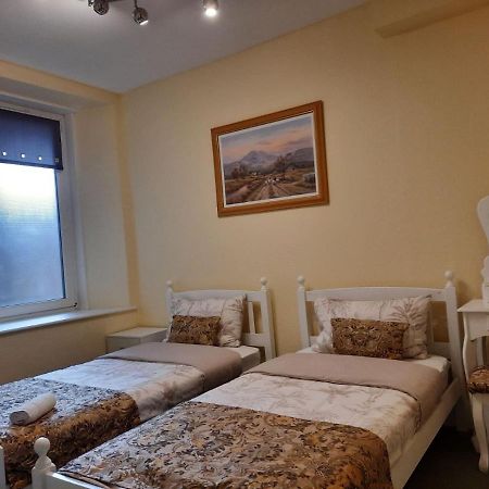 Cozy Central Apartment インヴァネス エクステリア 写真