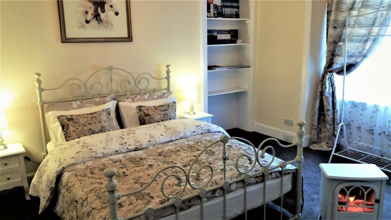 Cozy Central Apartment インヴァネス エクステリア 写真
